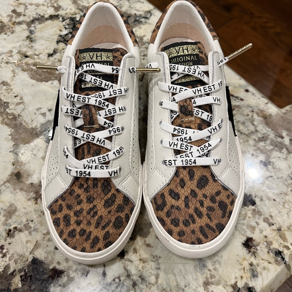 New Vintage Havana Sneakers Size 7.5